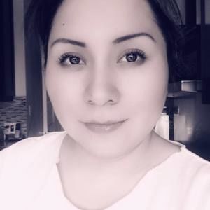 Meet your Posher, Claudia